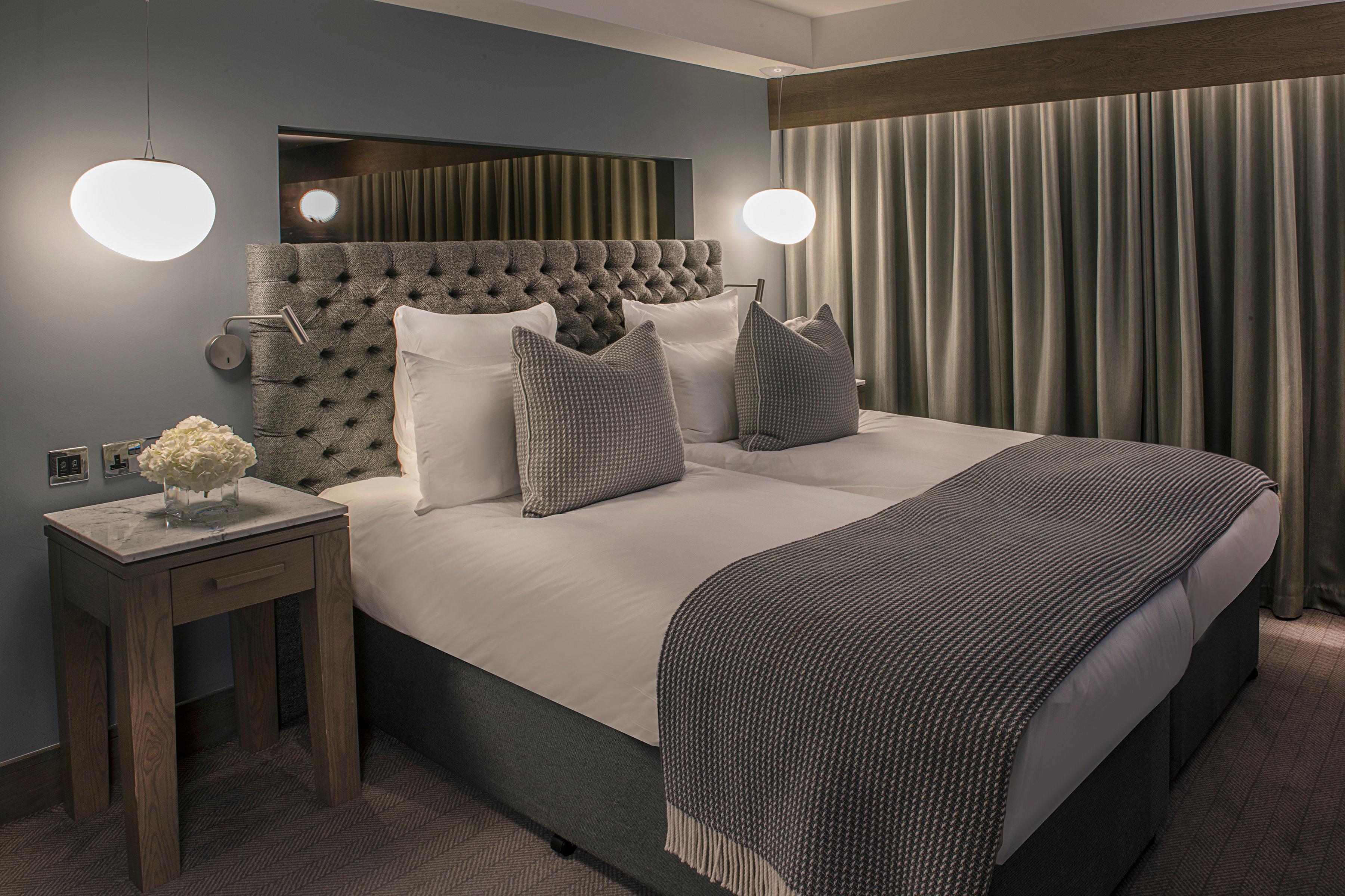 Kimpton Blythswood Square Hotel & Spa By Ihg Glasgow Ngoại thất bức ảnh A bedroom at The Mayfair